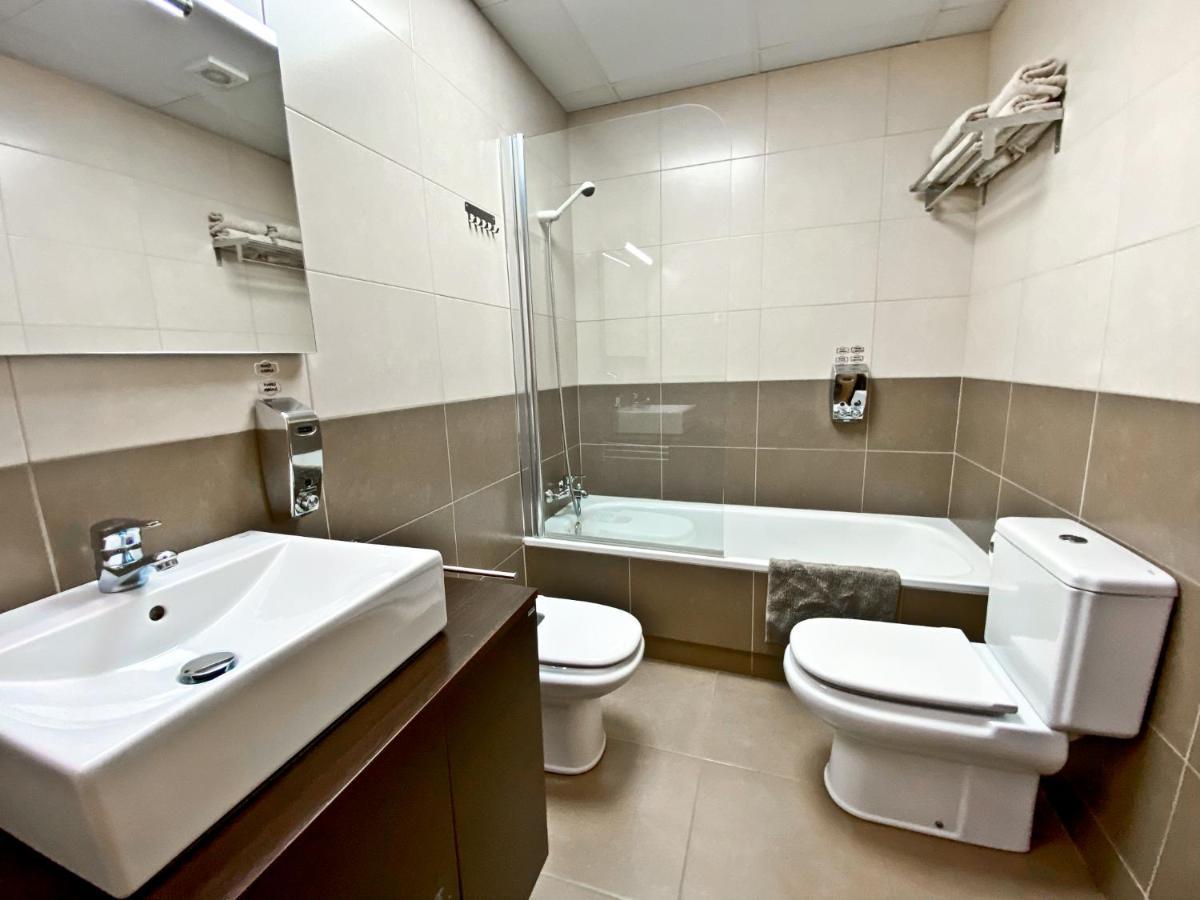 Urban Manresa-City Center Apartment With Balcony エクステリア 写真